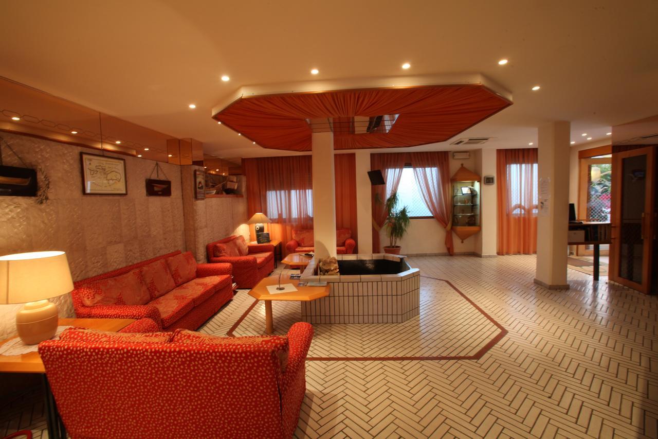 סאן דומינו Hotel Gabbiano מראה חיצוני תמונה